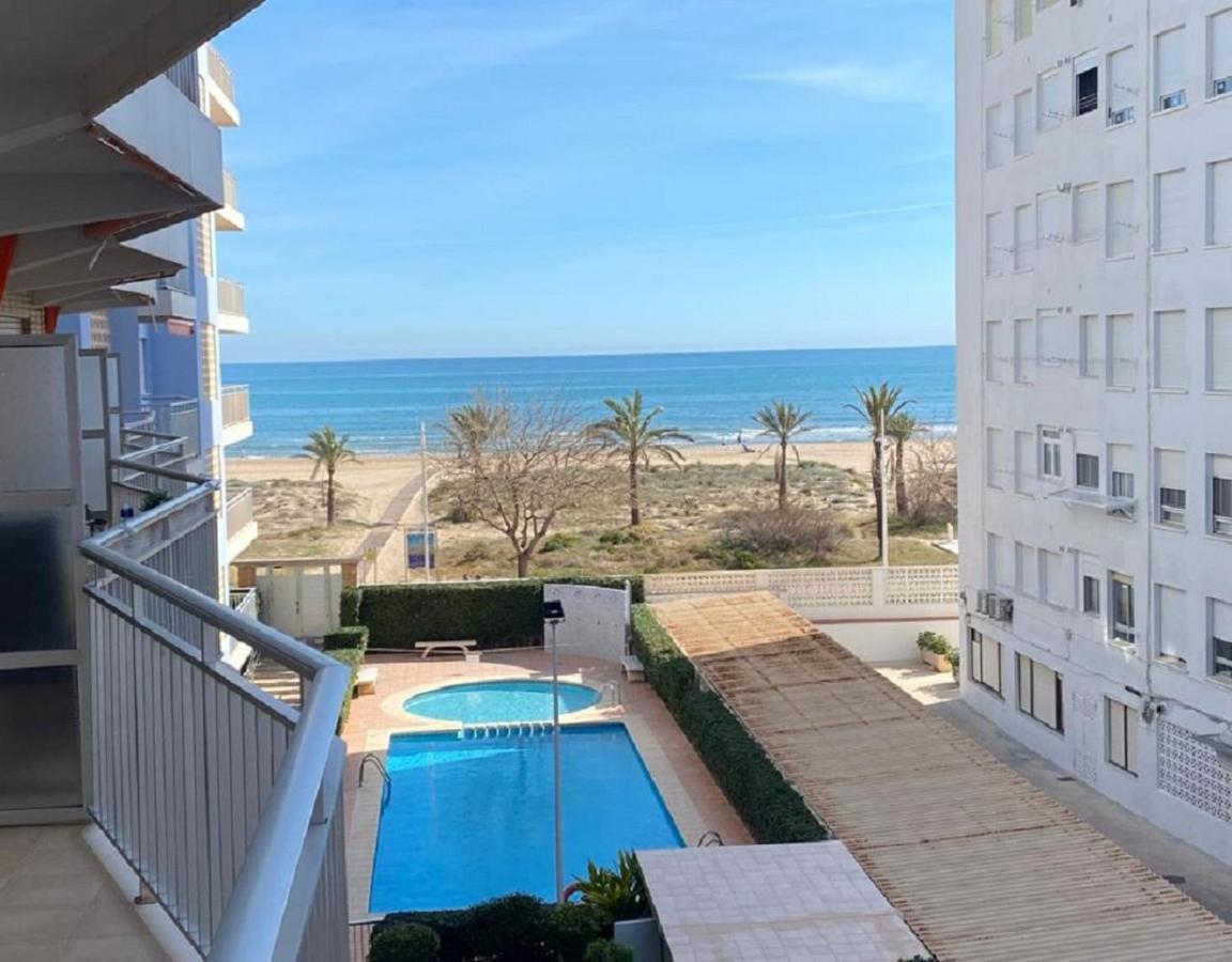 Monela Front Solo Familias Apartment